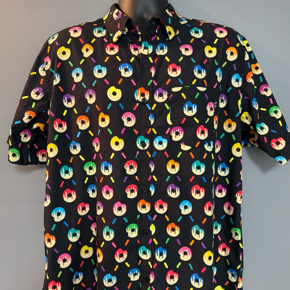 NWT Grassroots California KBG Glass  Donut Matrix Men’s Button Up Size Large